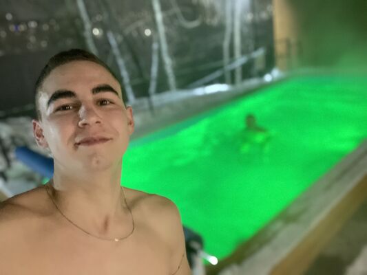  ,   Ruslan, 21 ,   ,   , c 