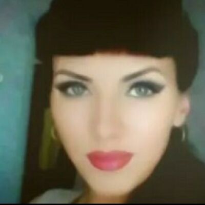  ,   Scarlett, 41 ,   ,   