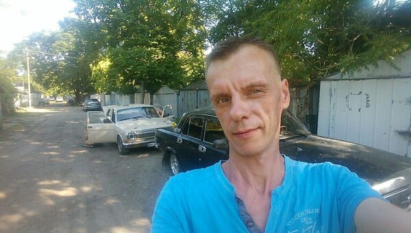  ,   Aleks, 48 ,  