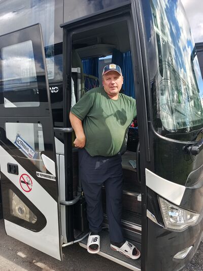  ,   Anton, 42 ,   ,   