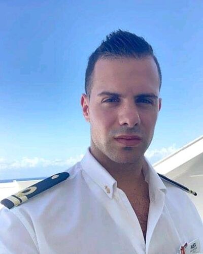 ,   Alex, 42 ,   ,   