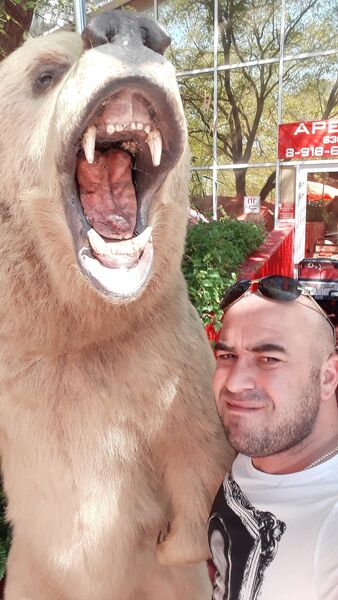  ,   Alberto, 40 ,   ,   , c 