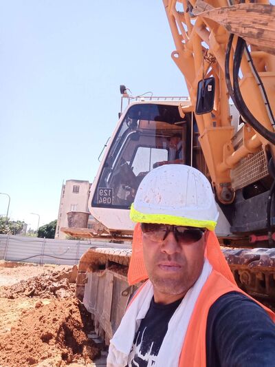  ,   Dimon, 43 ,   ,   