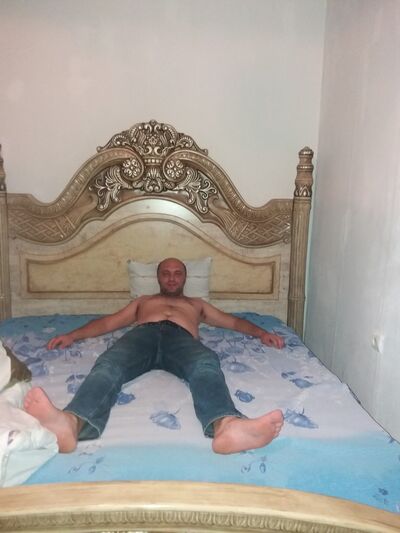 ,   Gio, 39 ,   