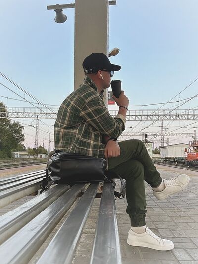  ,   Denis, 37 ,     , c , 