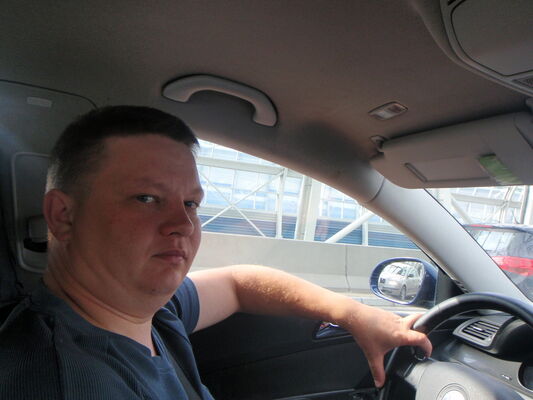  ,   Eduard, 42 ,   