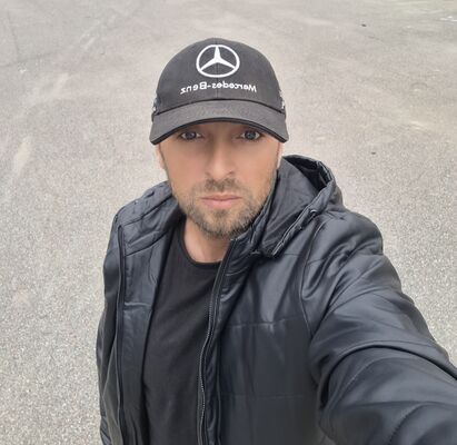 ,   Alex, 41 ,   ,   