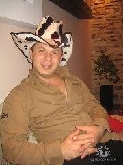  ,   Alex, 53 ,   