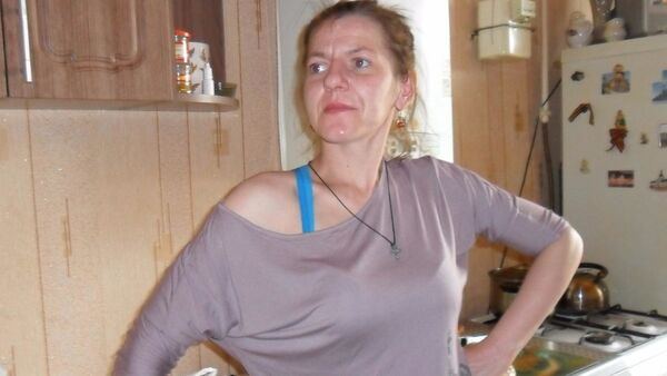  ,   Elena, 43 ,   