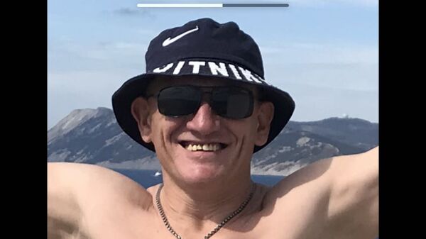  ,   Alex, 41 ,   ,   , c , 