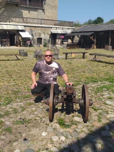  ,   Andrei, 49 ,   ,   , c 