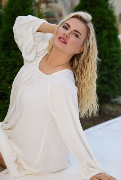  ,   Liza, 39 ,   ,   
