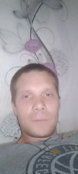  ,   Anatolij, 32 ,   ,   