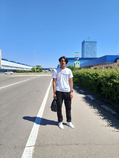  ,   Azizbek, 20 ,   ,   , c 