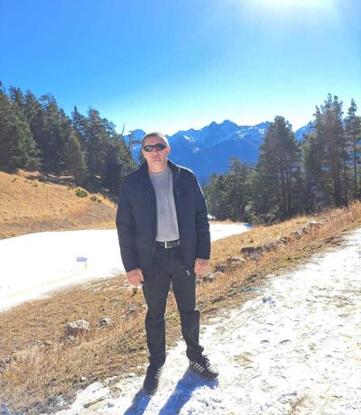 ,   Leonid, 44 ,   ,   