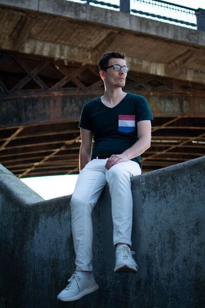  ,   Maxwell, 33 ,   ,   
