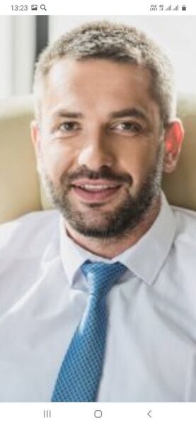  ,   Artur, 42 ,   ,   , c 