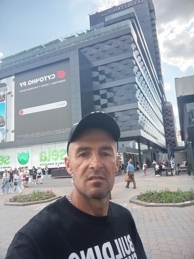  ,   Alex, 43 ,   ,   