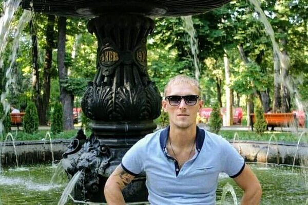  Warszawa,   DArtaniyan, 37 ,   ,   , c 