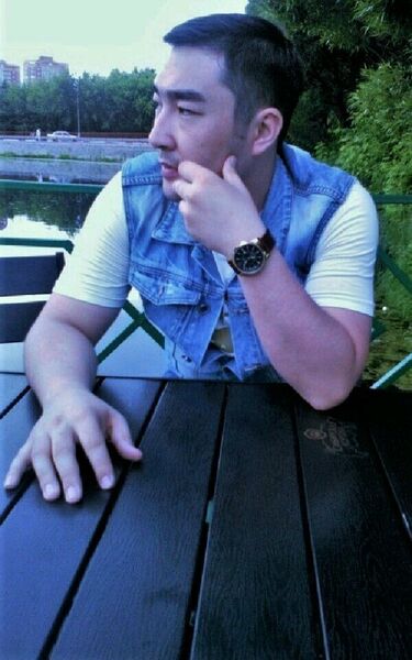  -,   Bob, 33 ,   ,   , c 