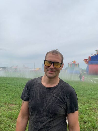  ,   Yury, 42 ,   ,   