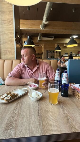  ,   Rinat, 49 ,   c 