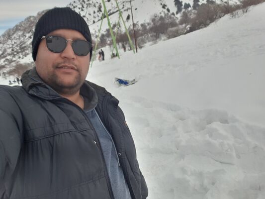  ,   AZIZ, 41 ,  