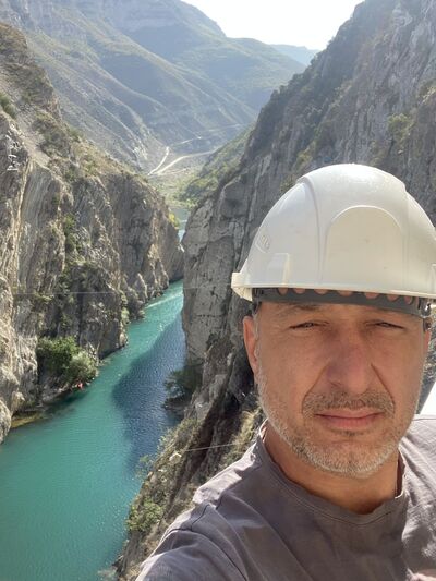  ,   Valerii, 43 ,   ,   , c , 