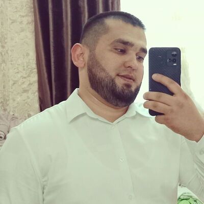  ,   Artur, 29 ,  