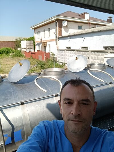  ,   Alex, 46 ,   ,   , c 