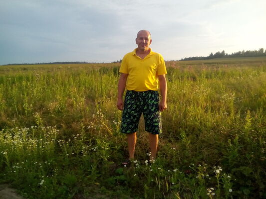  ,   RUSLAN, 44 ,  