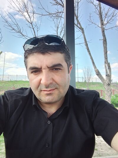  ,   Ruslan, 40 ,   ,   
