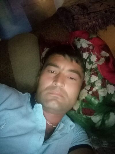  ,   Farid, 37 ,   ,   