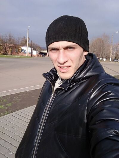  ,   Nikita, 32 ,  