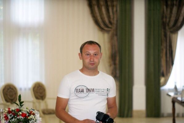  ,   Alex, 37 ,   ,   