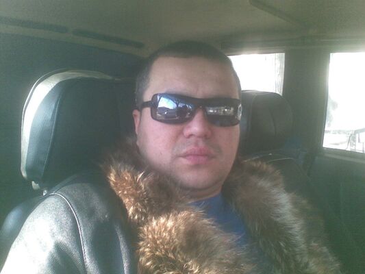  ,   Bojais, 39 ,  