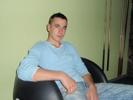  ,   Nykolai, 33 ,  