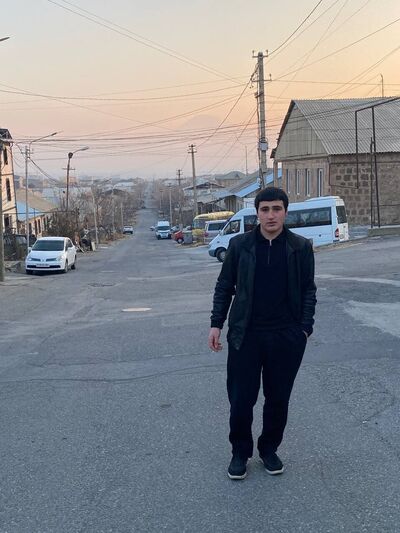  ,   Hayk, 19 ,   ,   