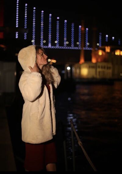  ,   Irina, 35 ,   ,   , c , 