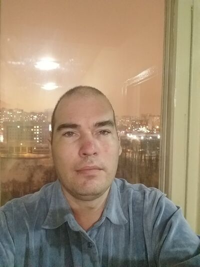  ,   Igor, 44 ,   