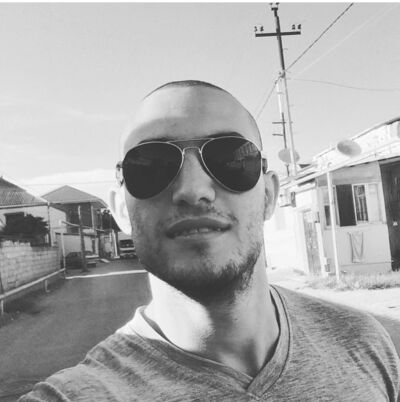  ,   Therock, 28 ,   ,   , c 