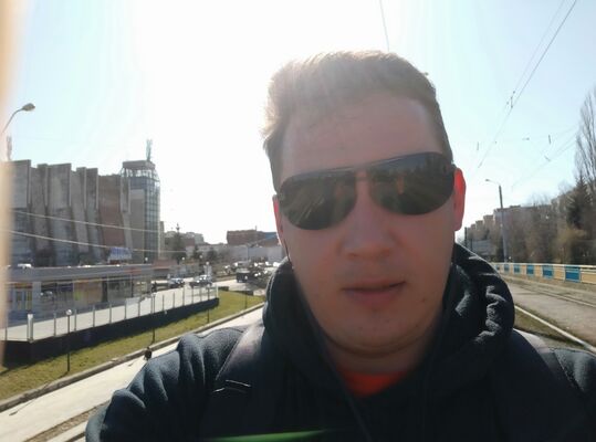  -,   Taras, 37 ,   ,   