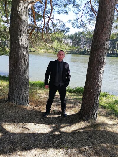  ,   Nik, 38 ,   ,   