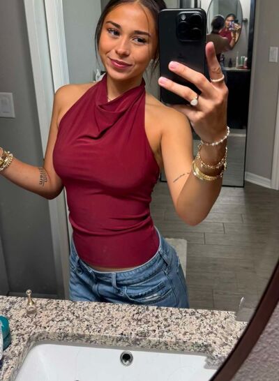  ,   Sophia, 28 ,   ,   