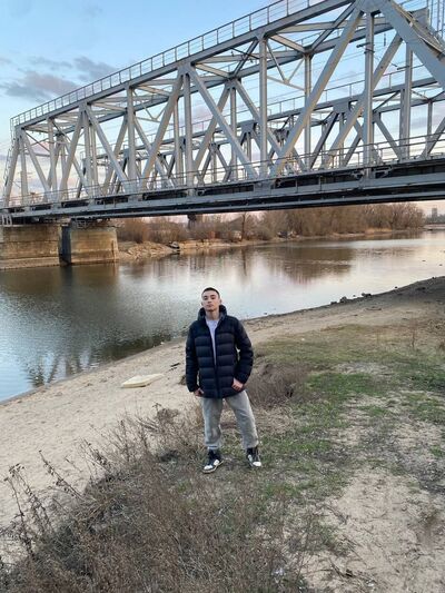  ,   Ilyaska, 18 ,   ,   