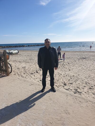  ,   Artur, 44 ,   ,   , c , 
