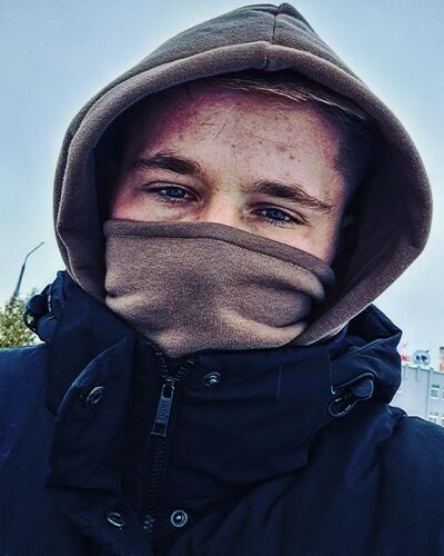  ,   Anton, 23 ,   ,   , c , 