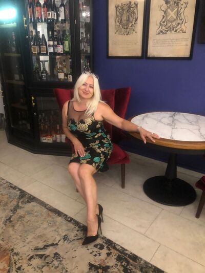  ,   Eva, 47 ,   c 