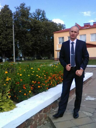  ,   Wadfred, 44 ,   