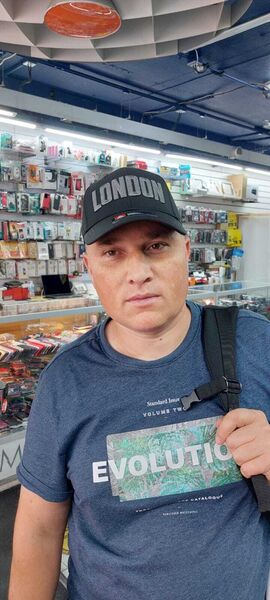  ,   Victor, 40 ,   ,   